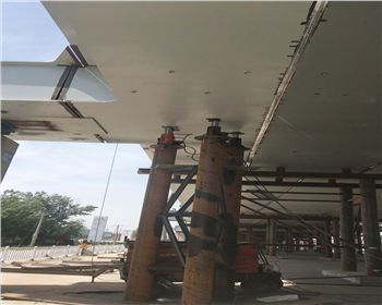 海拉爾高架橋，頂橋施工中